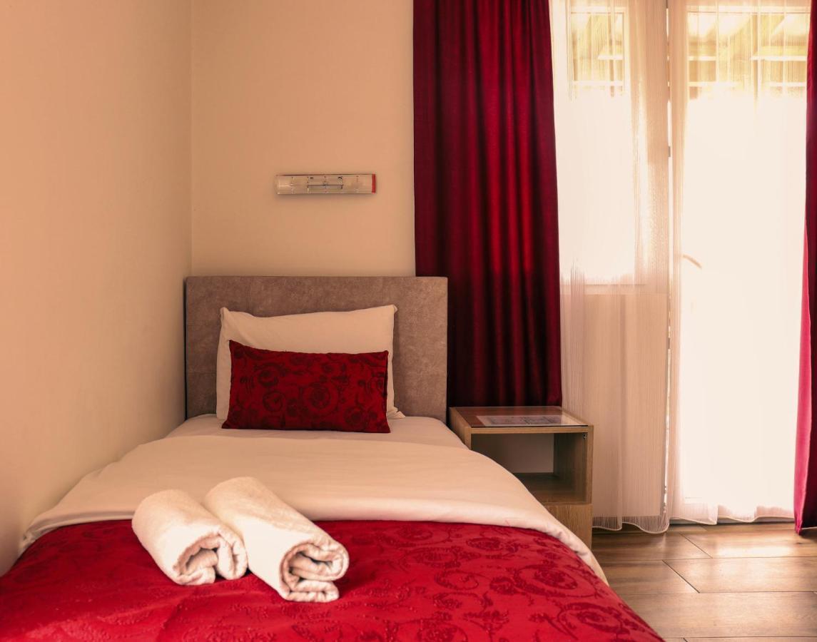 Restoran & Motel Manjez Bijelo Polje Bagian luar foto