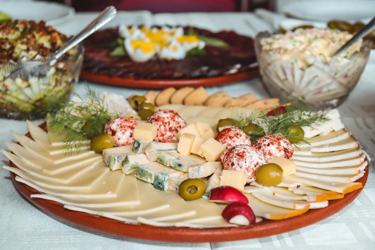 Restoran & Motel Manjez Bijelo Polje Bagian luar foto
