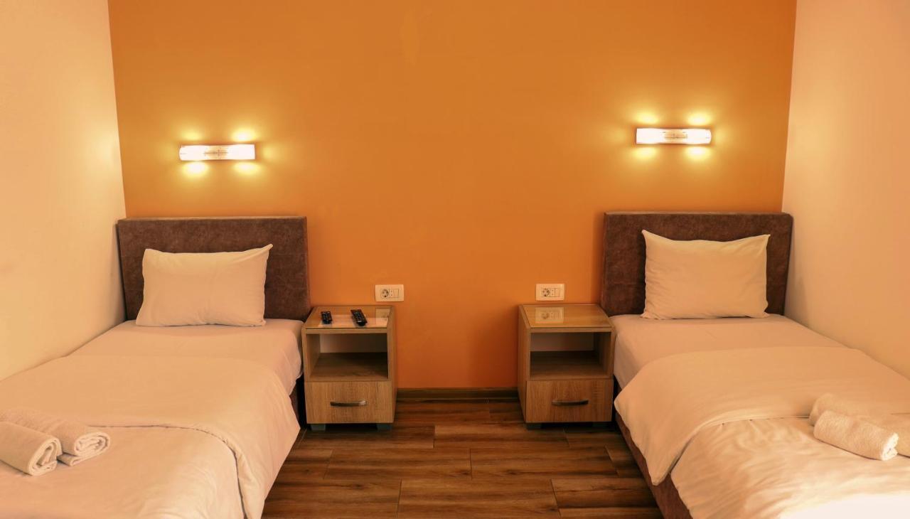 Restoran & Motel Manjez Bijelo Polje Bagian luar foto