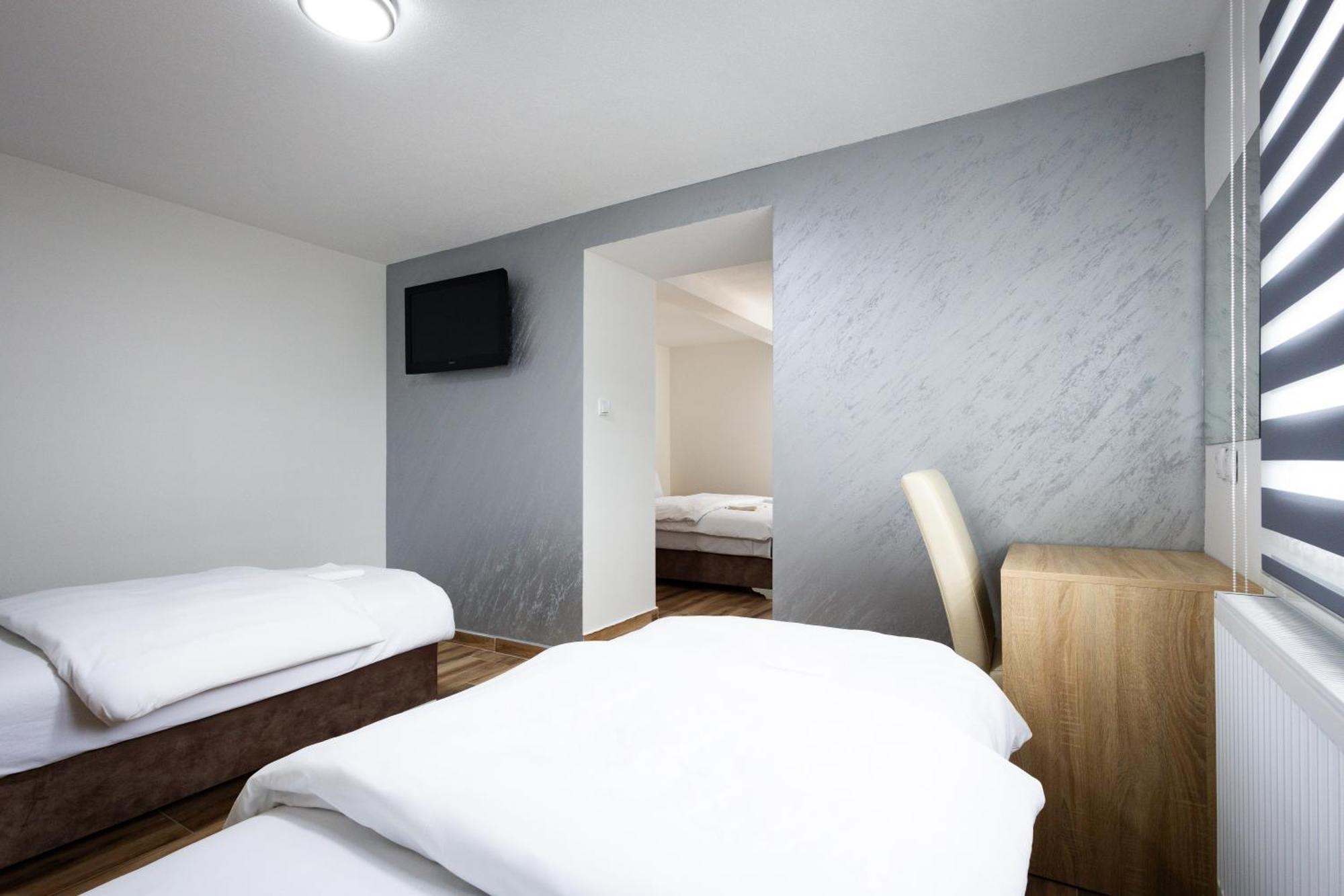 Restoran & Motel Manjez Bijelo Polje Bagian luar foto